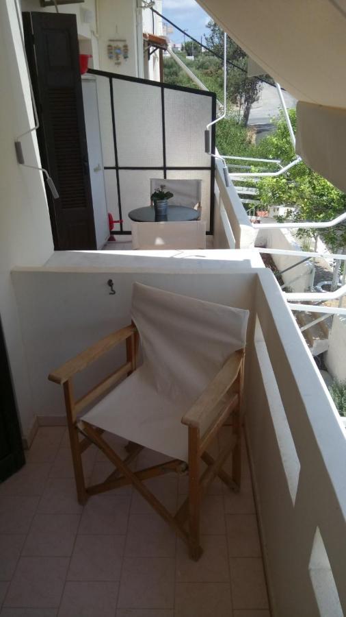 Phoeve Apt-Lovely 1-Br Rental Near The Beach Kalathas Exterior foto